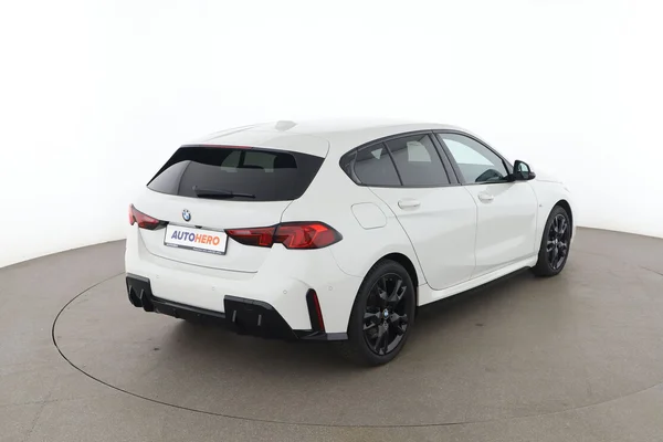 BMW 1-serie (2024) — foto 12 van 16