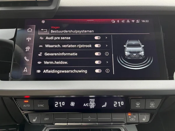 AUDI A3 Sportback (2025) — foto 16 van 22