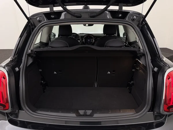 MINI Cooper (2022) — foto 8 van 27