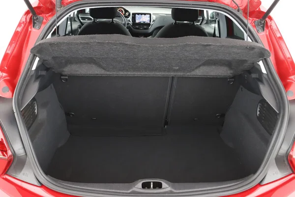 Peugeot 208 (2018) — foto 8 van 16