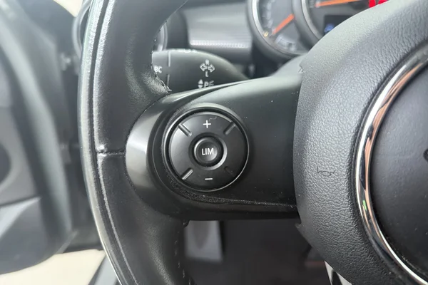 Mini Mini 5 Doors (F55) (2019) — foto 6 van 20