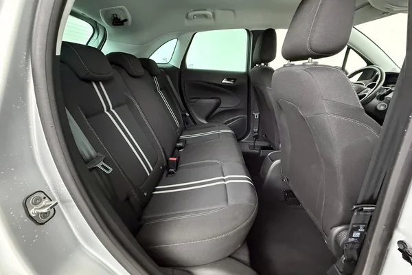 Opel Crossland (2023) — foto 9 van 25