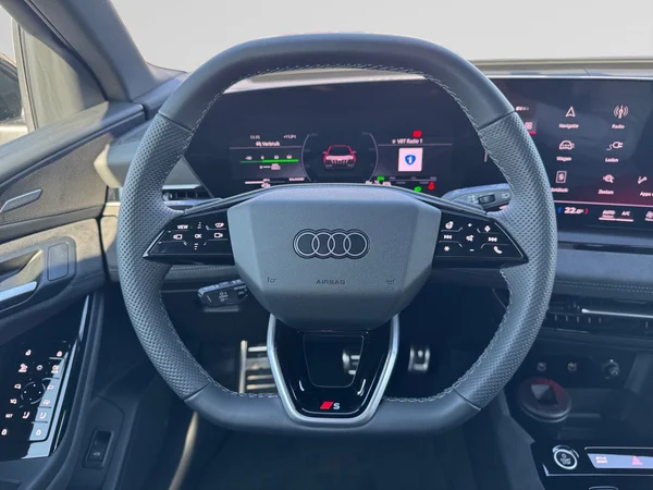 AUDI Q6 e-tron (2025) — foto 3 van 24