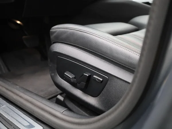 BMW 5 Reeks (2023) — foto 25 van 44