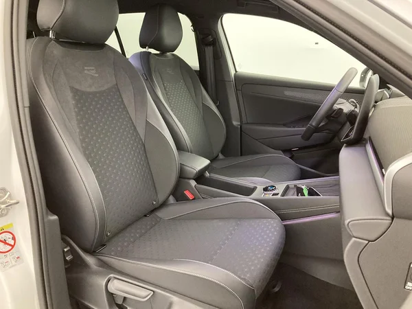 VOLKSWAGEN T-Roc (2026) — foto 34 van 36