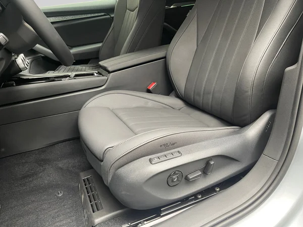 SKODA Superb Combi (2025) — foto 7 van 16