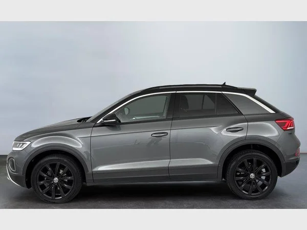 Volkswagen T-Roc (2022) — foto 22 van 27