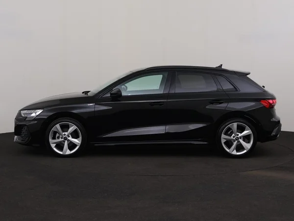 AUDI A3 Sportback (2025) — foto 11 van 18