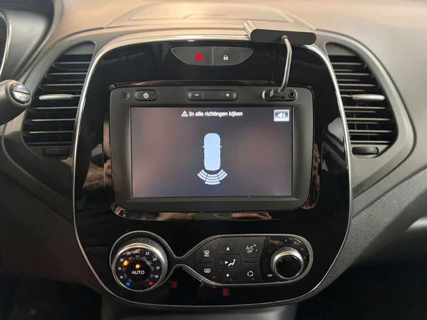 Renault Captur (2018) — foto 4 van 16