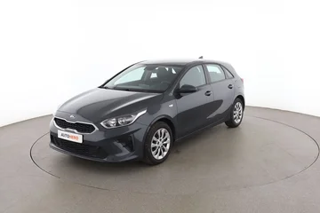 Kia cee'd 78f7cbf1-e7e9-4751-9b75-3055155c4068