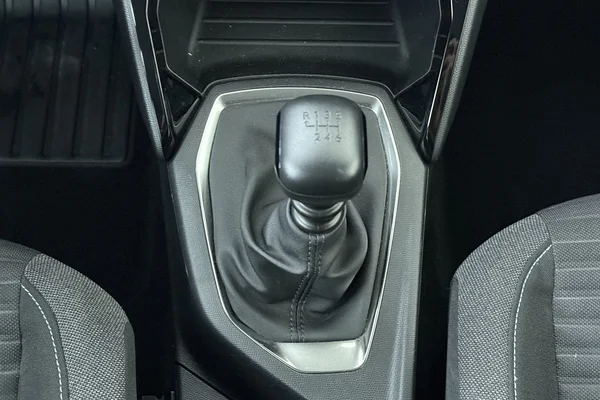 Peugeot 208 (2023) — foto 3 van 19
