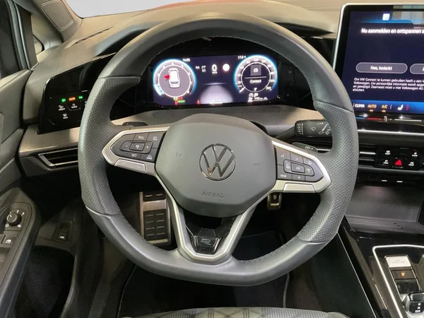 VOLKSWAGEN Golf VIII SW (2025) — foto 4 van 22