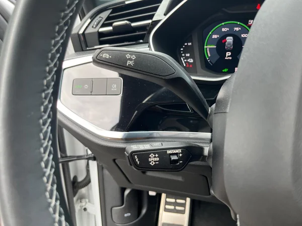 AUDI Q3 (2021) — foto 3 van 23