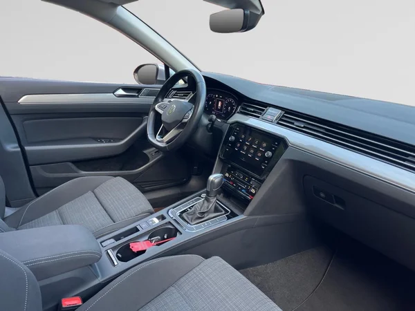 VOLKSWAGEN Passat SW (2022) — foto 5 van 21
