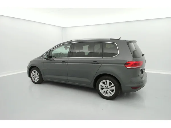 VOLKSWAGEN Touran (2020) — foto 35 van 36