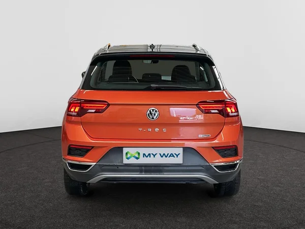 VOLKSWAGEN T-Roc (2019) — foto 16 van 21