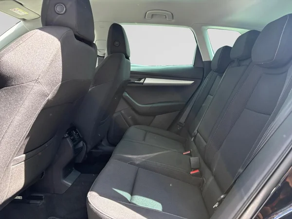 SKODA Karoq (2025) — foto 10 van 24