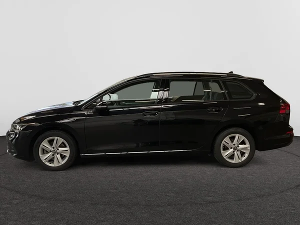 VOLKSWAGEN Golf VIII SW (2023) — foto 12 van 22