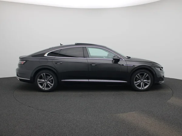 Volkswagen Arteon (2023) — foto 46 van 49