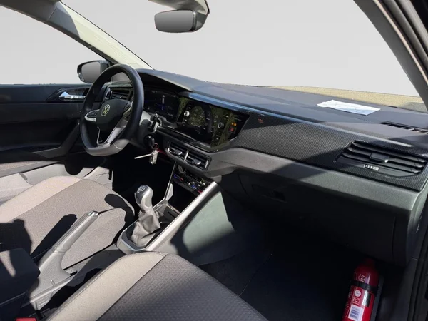 VOLKSWAGEN Polo (2023) — foto 11 van 16