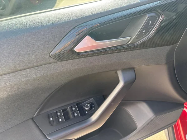 VOLKSWAGEN T-Cross (2024) — foto 7 van 24