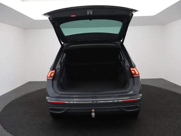 Volkswagen Tiguan (2022) — foto 19 van 29