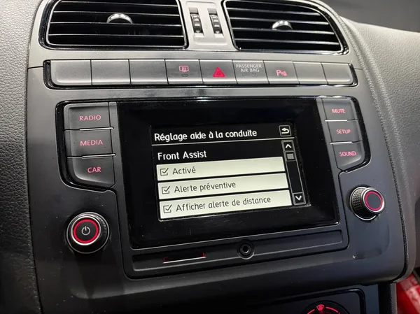 Volkswagen Polo (2016) — foto 3 van 22