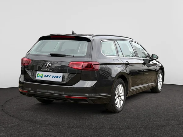 VOLKSWAGEN Passat Variant (2021) — foto 20 van 24