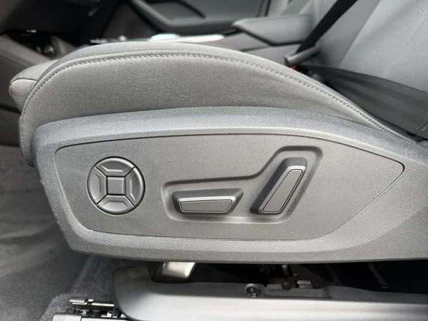 AUDI Q6 e-tron (2025) — foto 4 van 24