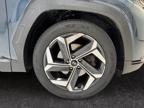 HYUNDAI Tucson (2021) — foto 32 van 33