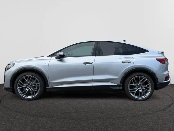 AUDI Q4 Sportback e-tron (2026) — foto 12 van 24