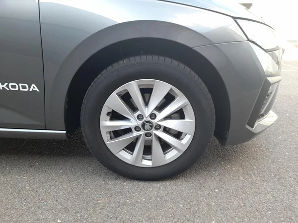 SKODA Scala (2025) — foto 2 van 23