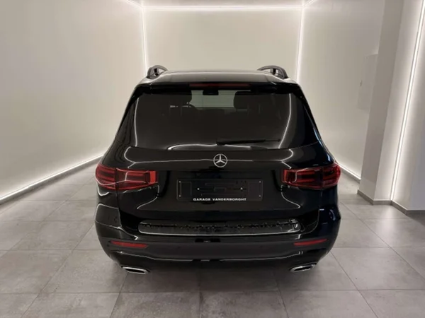 Mercedes-Benz GLB (2024) — foto 18 van 22