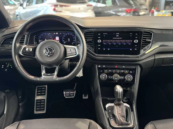 Volkswagen T-Roc (2020) — foto 2 van 17