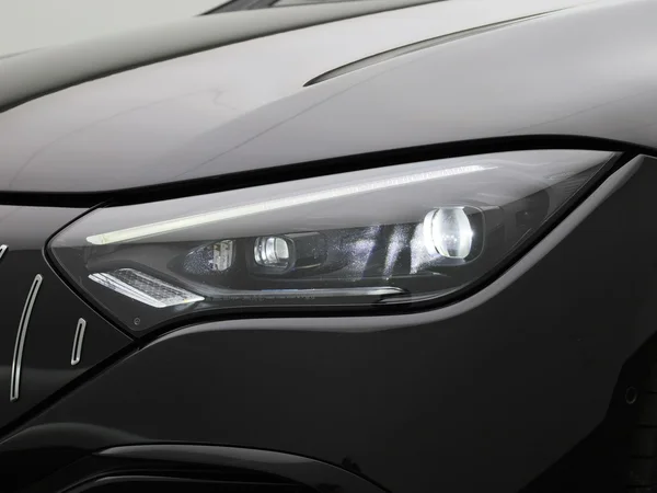 Mercedes-Benz EQE (2022) — foto 9 van 72