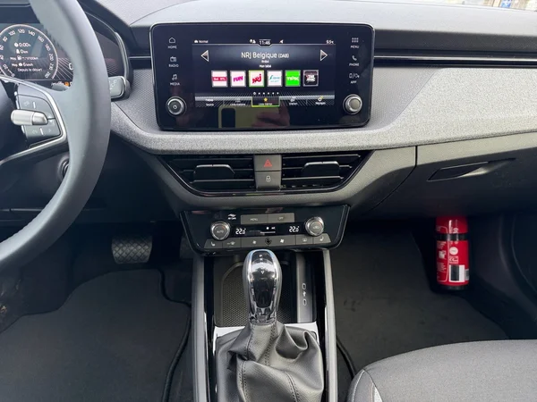 SKODA Kamiq (2025) — foto 3 van 20