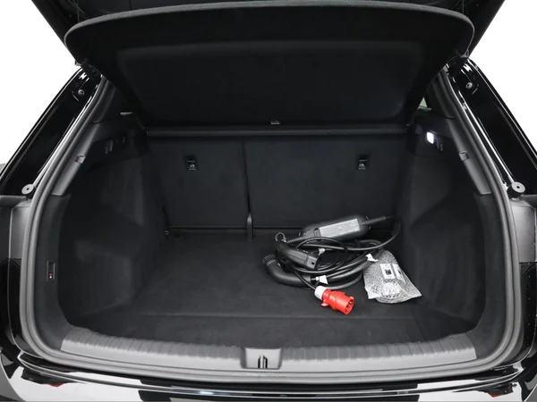 AUDI Q4 e-tron (2025) — foto 2 van 25