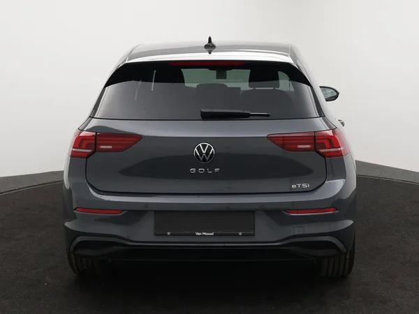 VOLKSWAGEN Golf VIII (2025) — foto 18 van 21