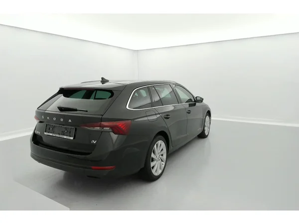 SKODA Octavia Combi PHEV (2022) — foto 36 van 36