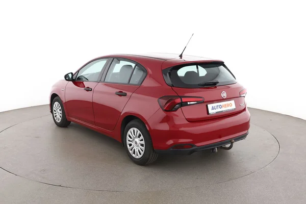 Fiat Tipo (2017) — foto 10 van 16