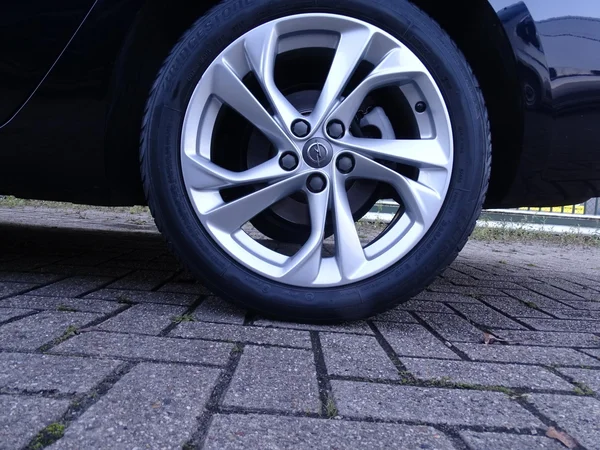 Opel Astra (2019) — foto 3 van 27