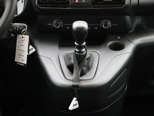 Opel Combo Life (2022) — foto 4 van 36