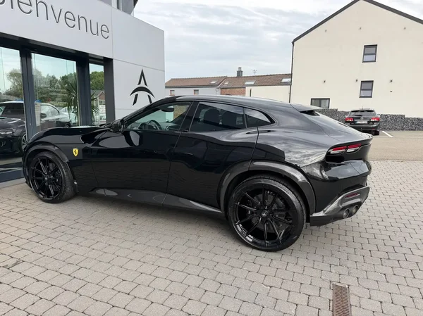 Ferrari Purosangue (2025) — foto 30 van 37
