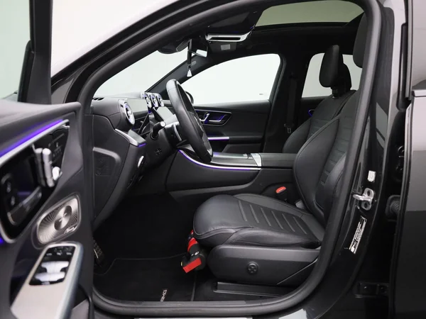 Mercedes-Benz GLC (2024) — foto 2 van 55