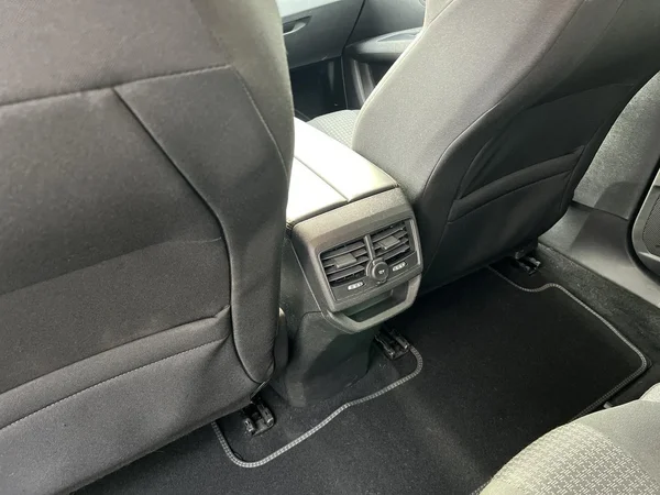 Peugeot 5008 (2019) — foto 10 van 26