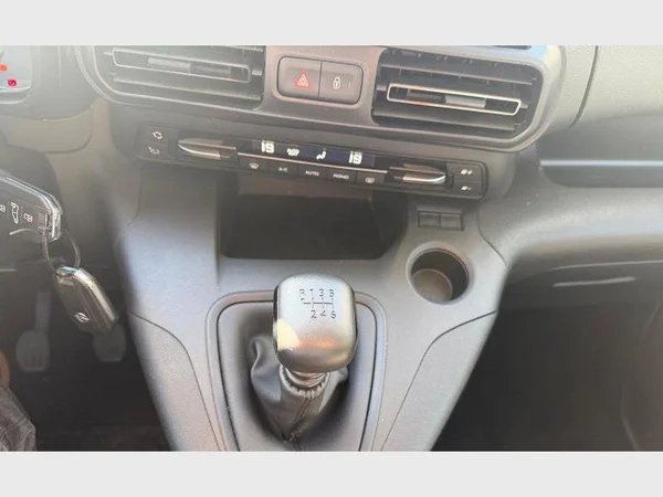 Opel Combo Life Swb (2022) — foto 16 van 27