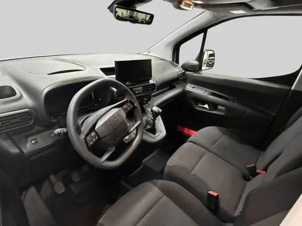 Fiat Doblò (2025) — foto 17 van 18