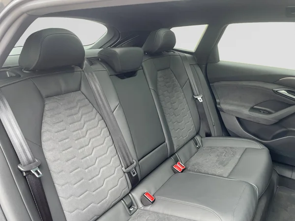AUDI A6 Avant e-tron (2025) — foto 22 van 24