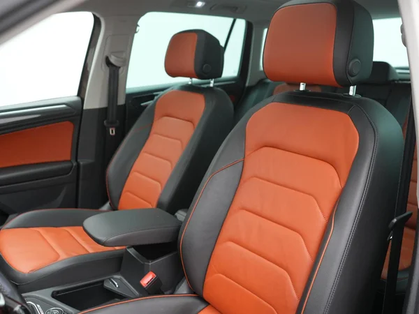 VOLKSWAGEN Tiguan Dsl (2016) — foto 3 van 31