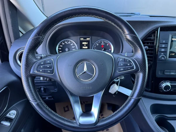 Mercedes-Benz Vito (2022) — foto 4 van 21